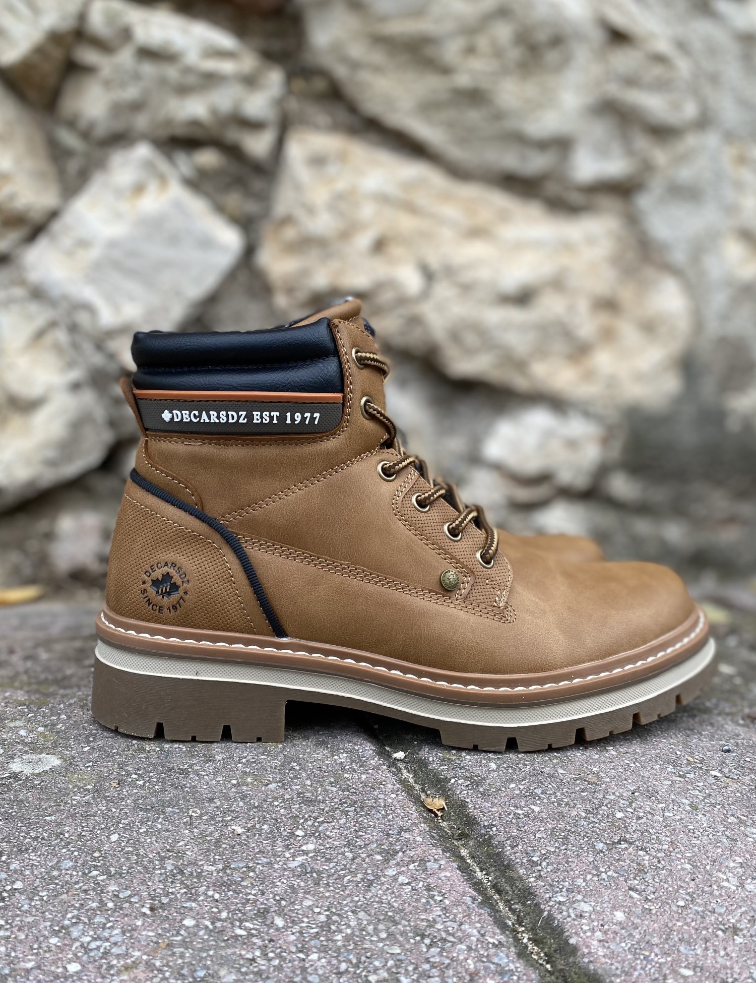 - Ανδρικά κάμελ αρβυλάκια με τρακτερωτή σόλα από δερματίνη EL0970C